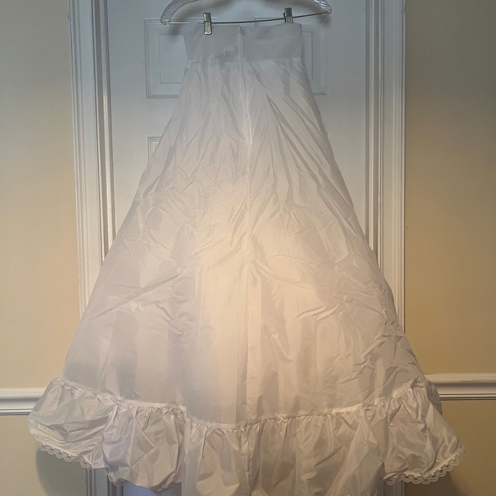 David's Bridal White Crinoline Underskirt - Picture 6 of 10